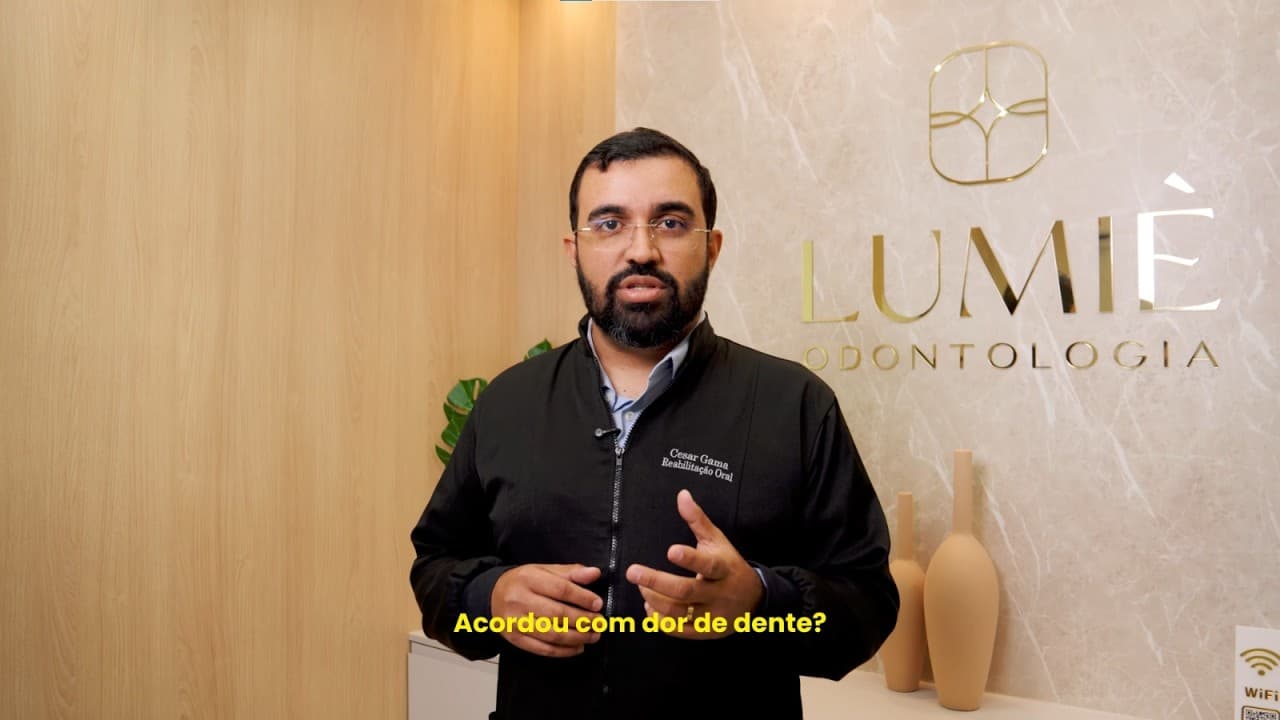 Assistir vídeo sobre urgência odontológica